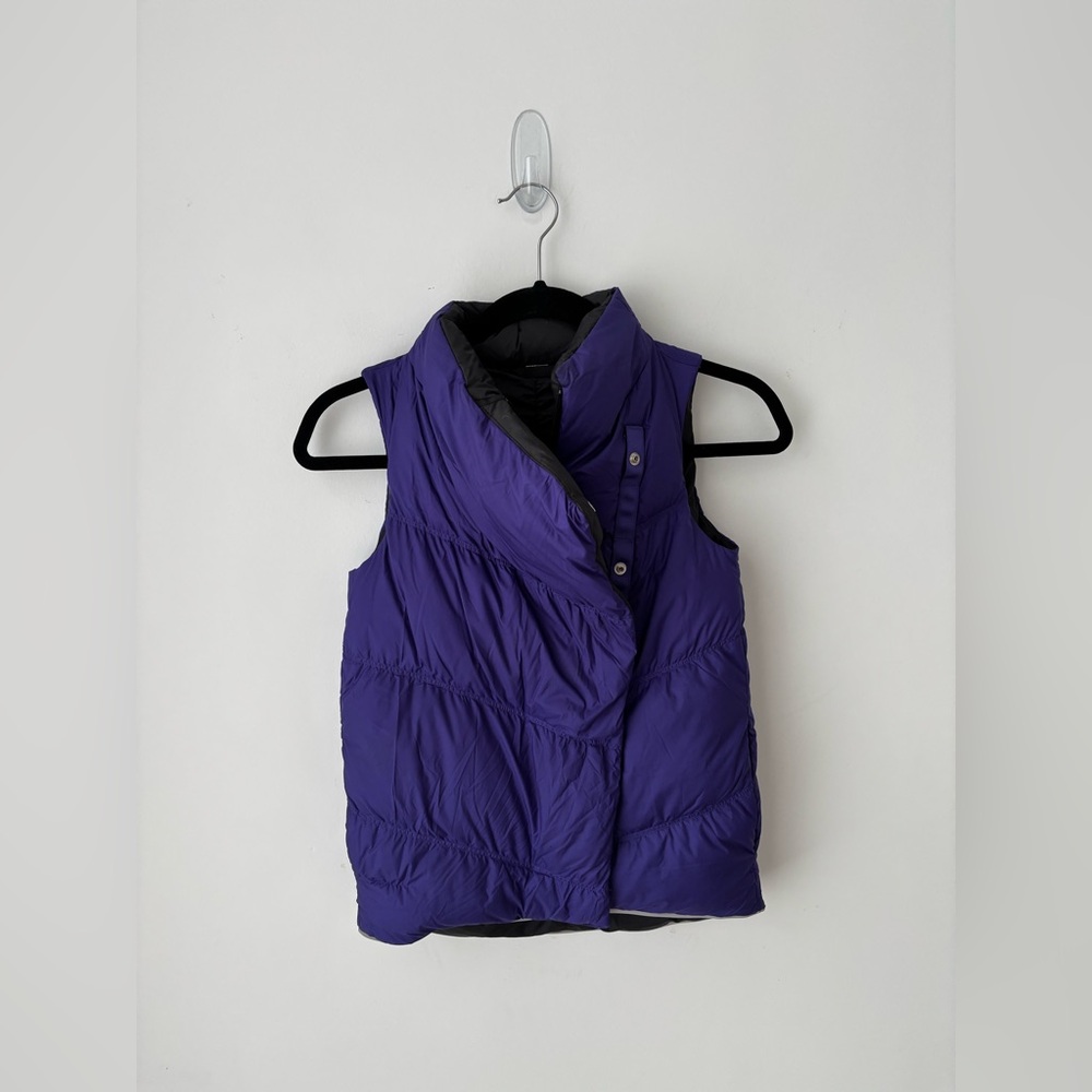 Iviva Lululemon Girls Reversible Down Puffer Vest Purple Black Size 12